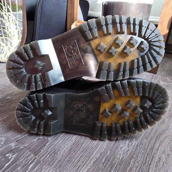 Dr. Martens Molly Platform Combat Boots Leather Women's Size 8 Y2K 90s Gloss - Picture 10 of 14